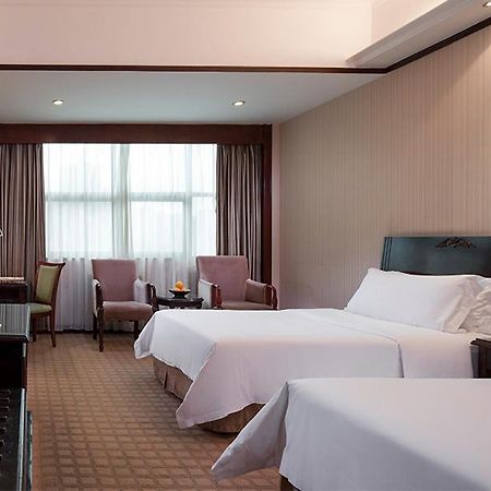Vienna Hotel - Shenzhen Minzhi Branch Екстер'єр фото